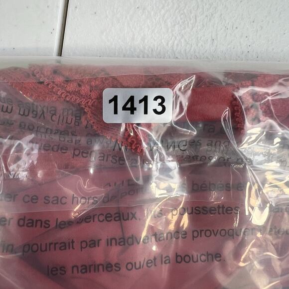 Aerie Happy Size 32A Bra Very Sexy Lined Demi Push Up Underwire Red Lace Plunge - Picture 15 of 15